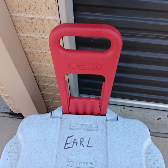 Cooler - Picture 8 of 10